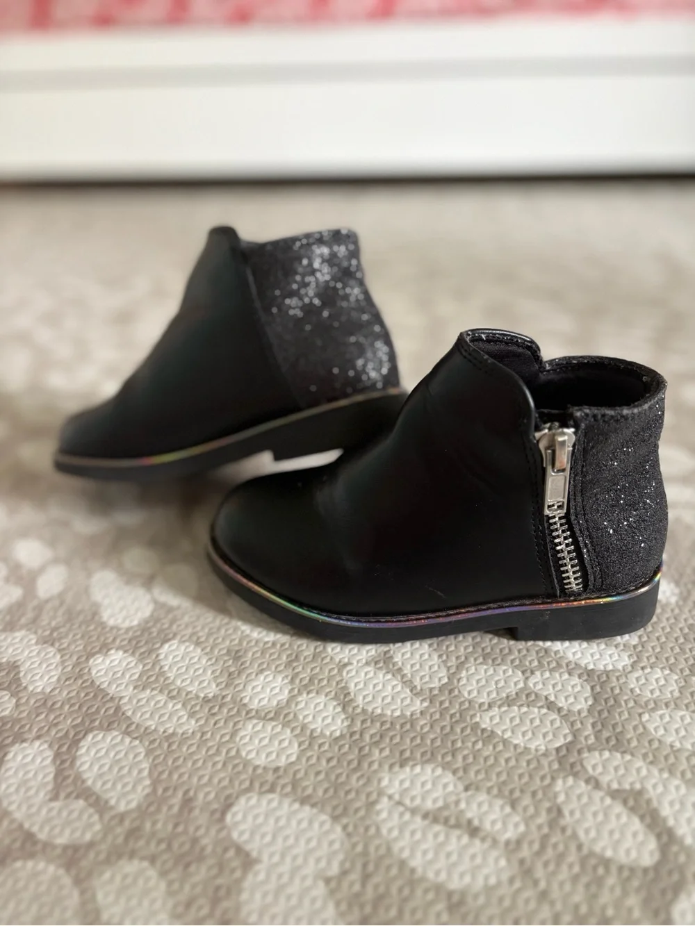 Kelly & Katie toddler 9 sparkle booties
